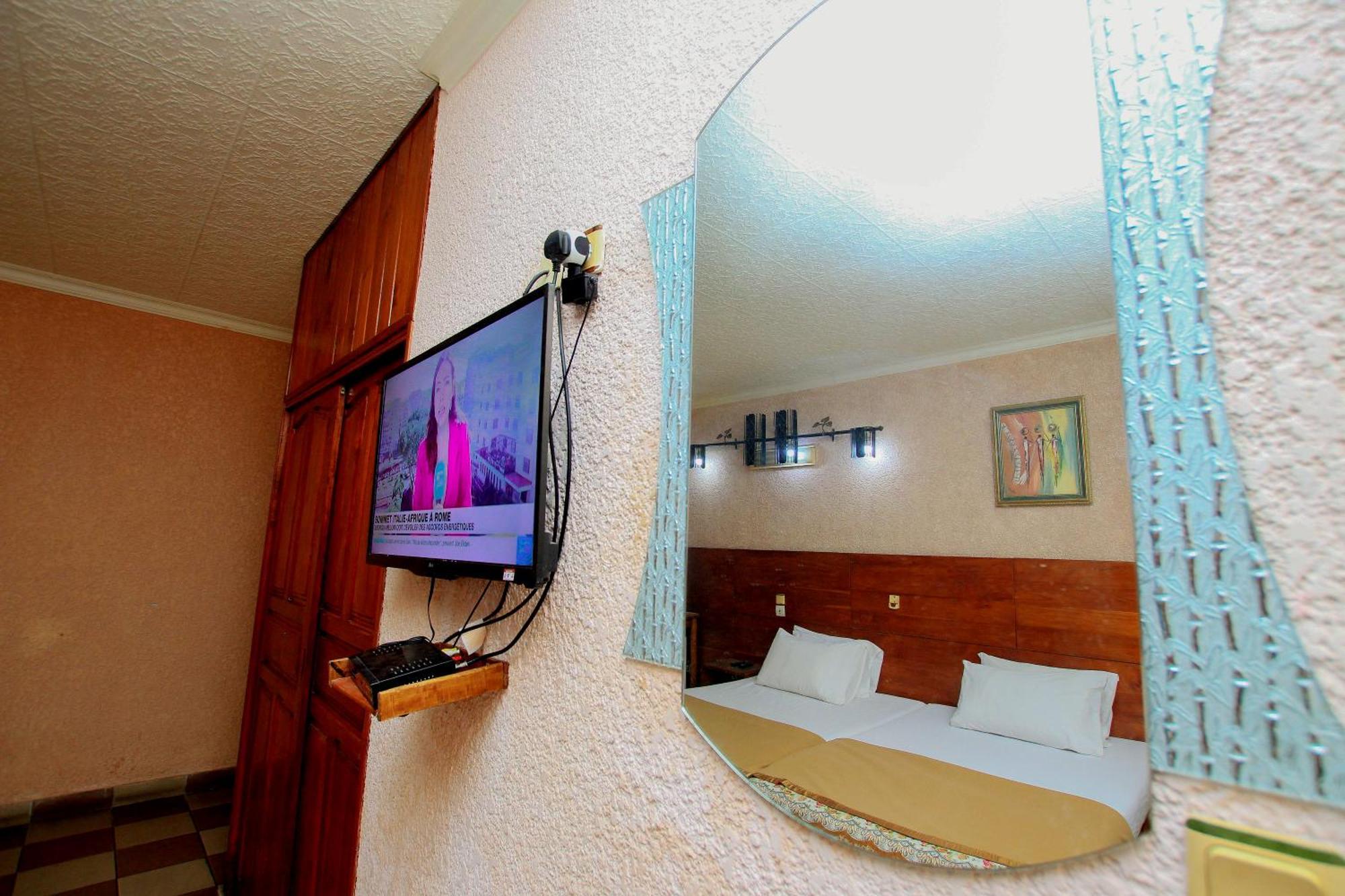 Hotel Le Prince كوتونو المظهر الخارجي الصورة