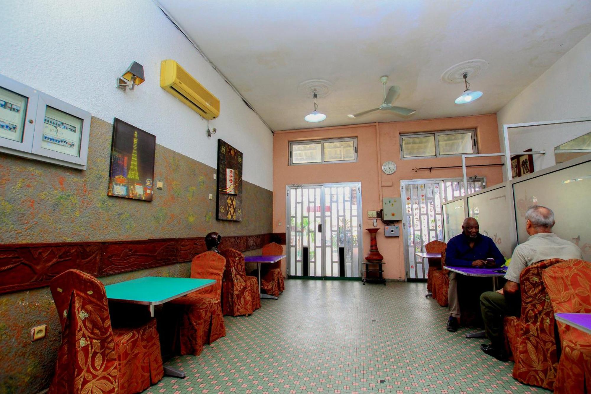 Hotel Le Prince كوتونو المظهر الخارجي الصورة