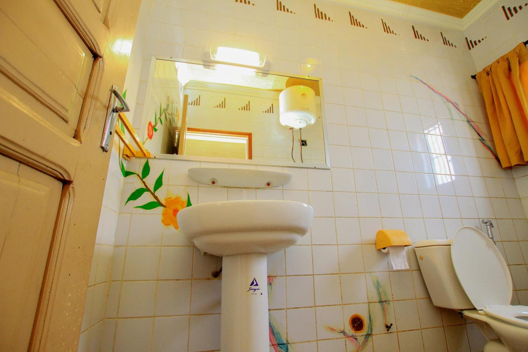 Hotel Le Prince كوتونو المظهر الخارجي الصورة
