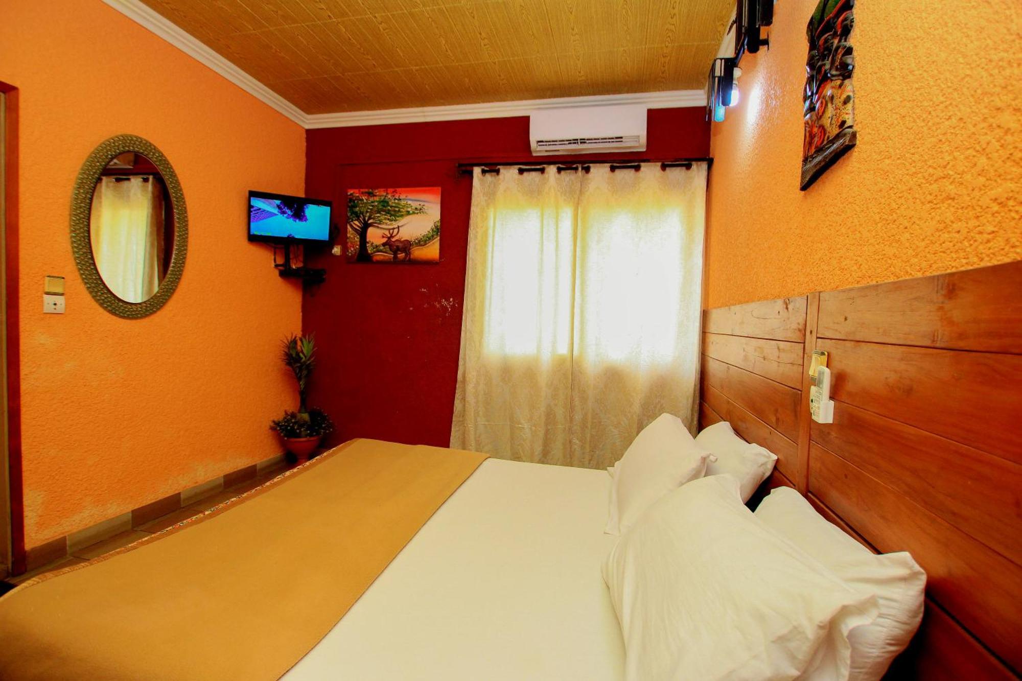 Hotel Le Prince كوتونو المظهر الخارجي الصورة
