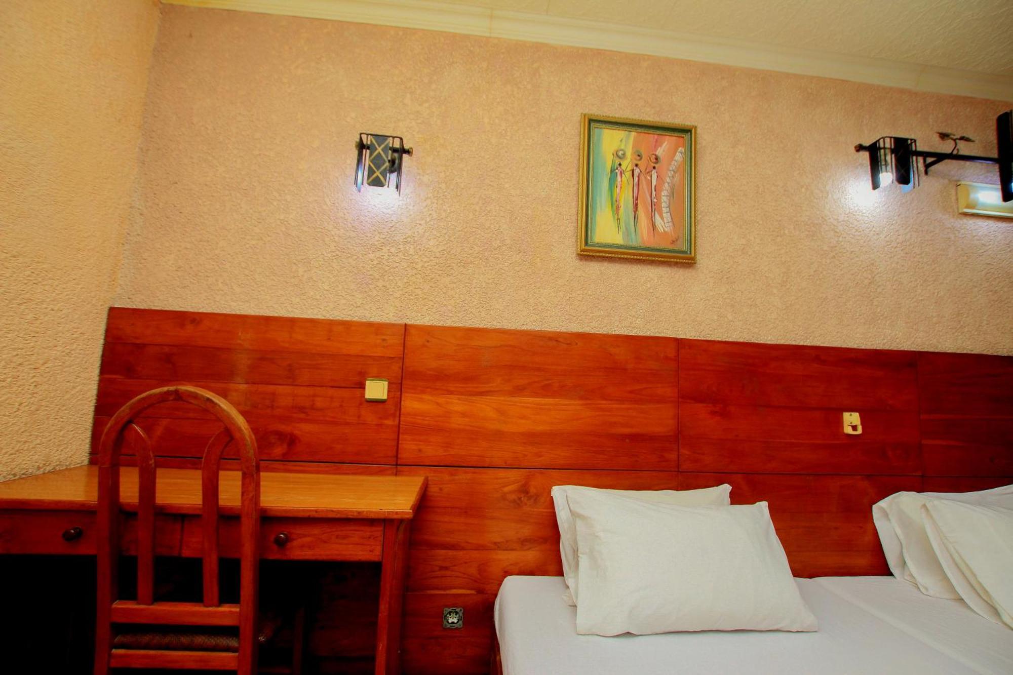 Hotel Le Prince كوتونو المظهر الخارجي الصورة